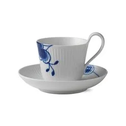 Royal Copenhagen Blue Fluted Mega Teekuppi Ja Aluslautanen